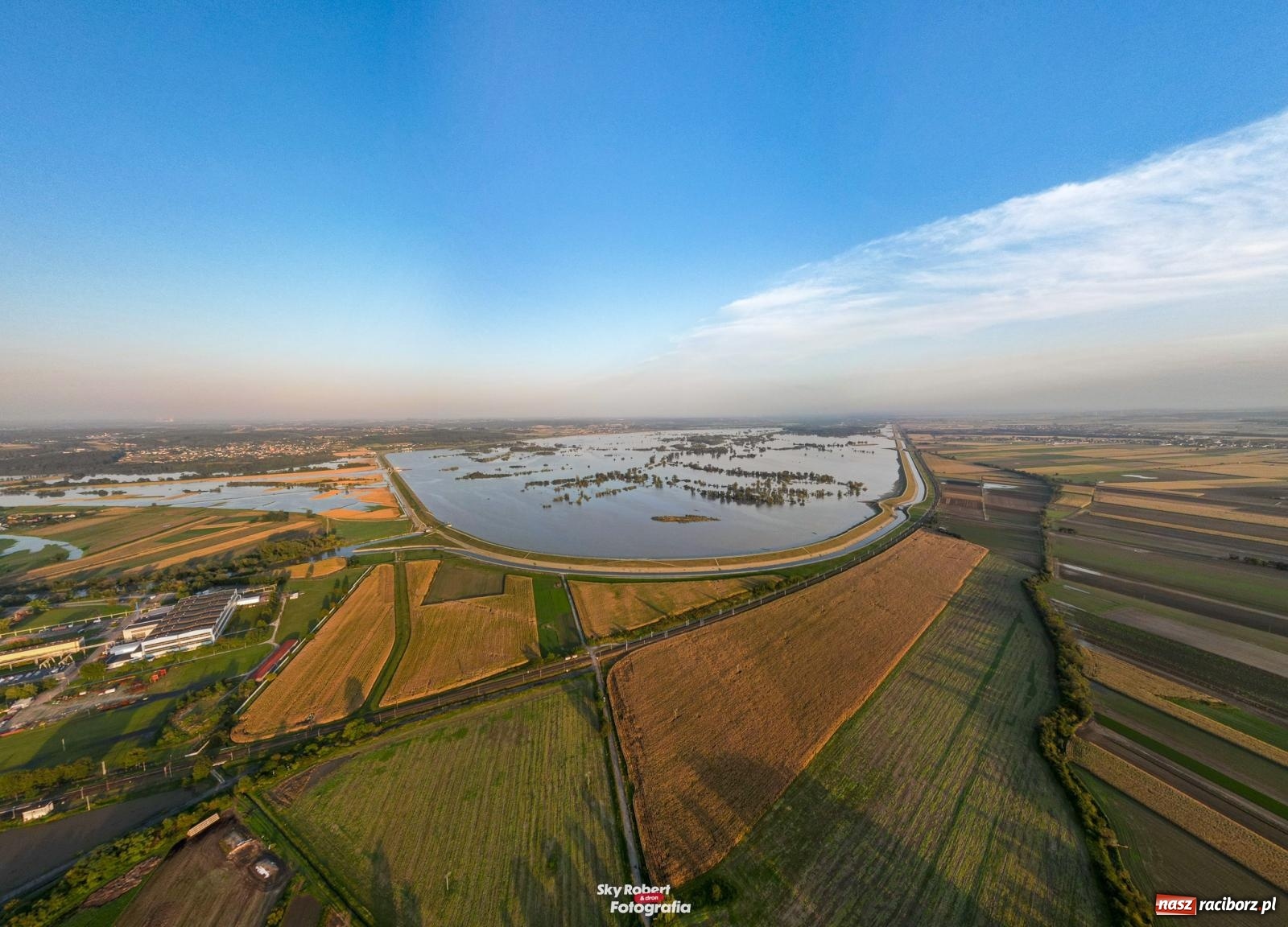 Zdjęcie w galerii na portalu naszraciborz.pl: Prezydent Raciborza obawia się ataku terrorystycznego albo uszkodzenia zapory zbiornika wiadomości z regionu