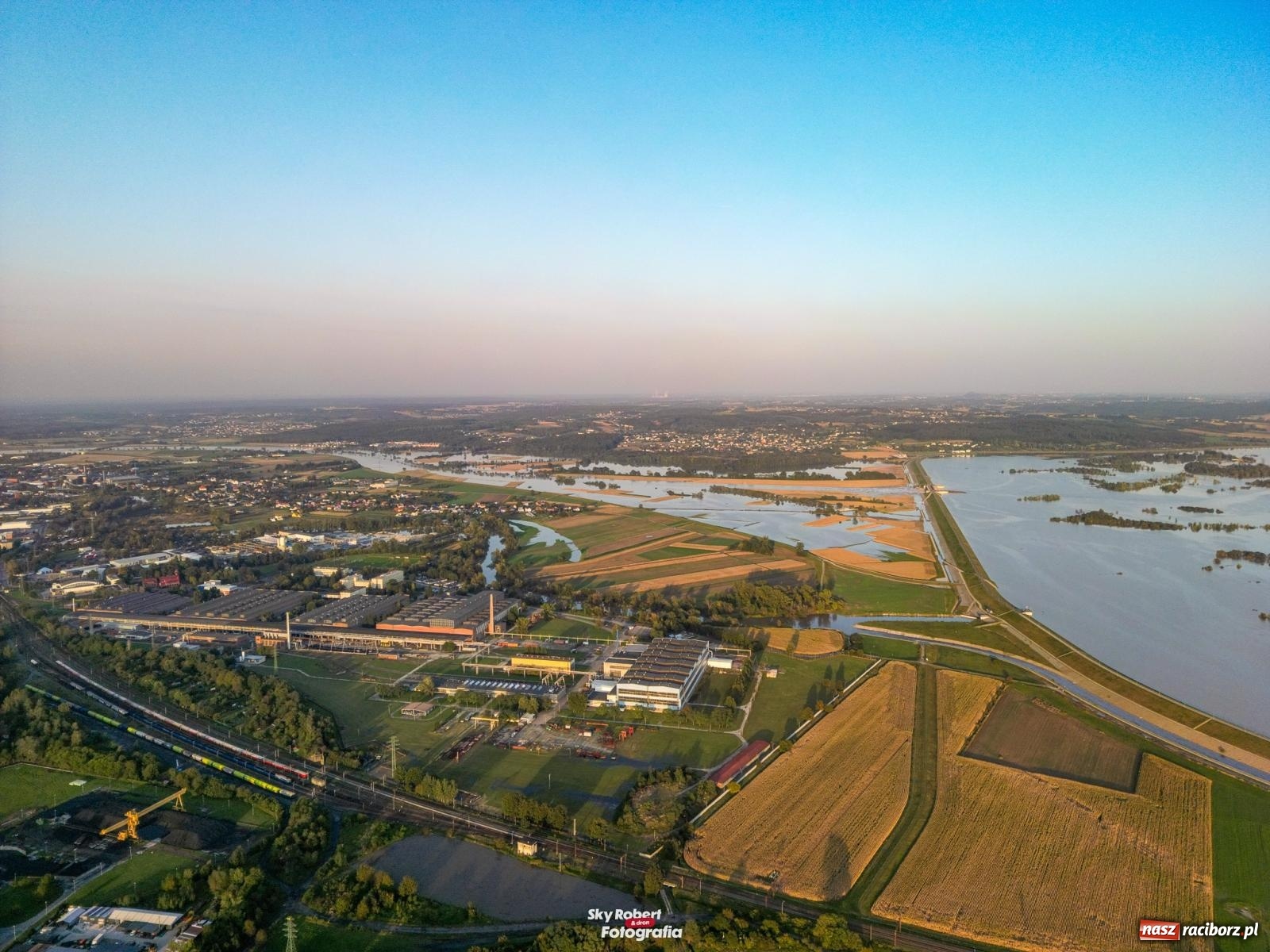 Zdjęcie w galerii na portalu naszraciborz.pl: Prezydent Raciborza obawia się ataku terrorystycznego albo uszkodzenia zapory zbiornika wiadomości z regionu
