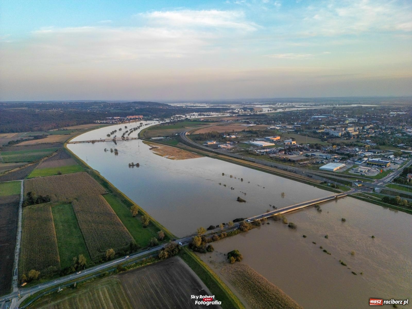 Zdjęcie w galerii na portalu naszraciborz.pl: Prezydent Raciborza obawia się ataku terrorystycznego albo uszkodzenia zapory zbiornika wiadomości z regionu