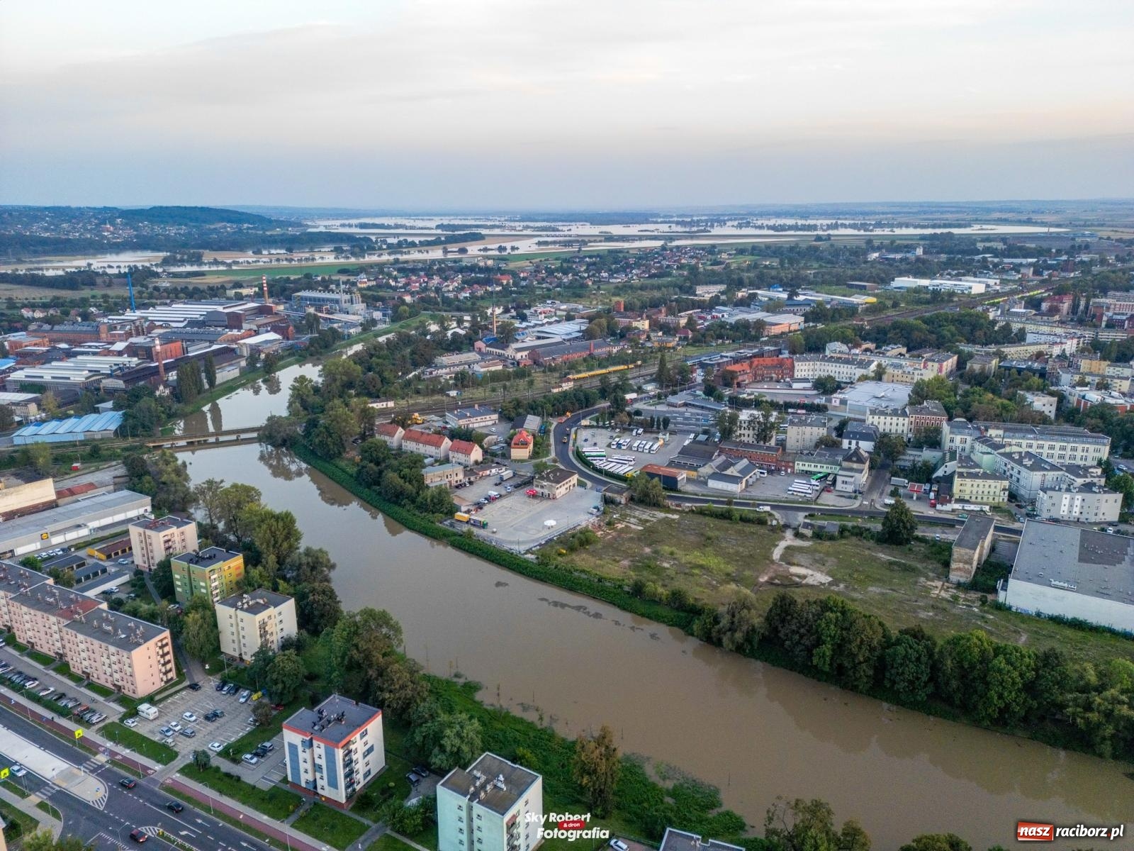 Zdjęcie w galerii na portalu naszraciborz.pl: Prezydent Raciborza obawia się ataku terrorystycznego albo uszkodzenia zapory zbiornika wiadomości z regionu