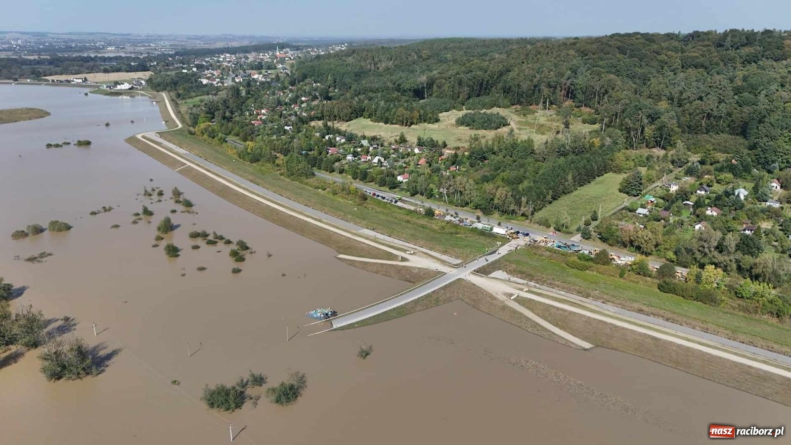 Zdjęcie w galerii na portalu naszraciborz.pl: Prezydent Raciborza obawia się ataku terrorystycznego albo uszkodzenia zapory zbiornika wiadomości z regionu