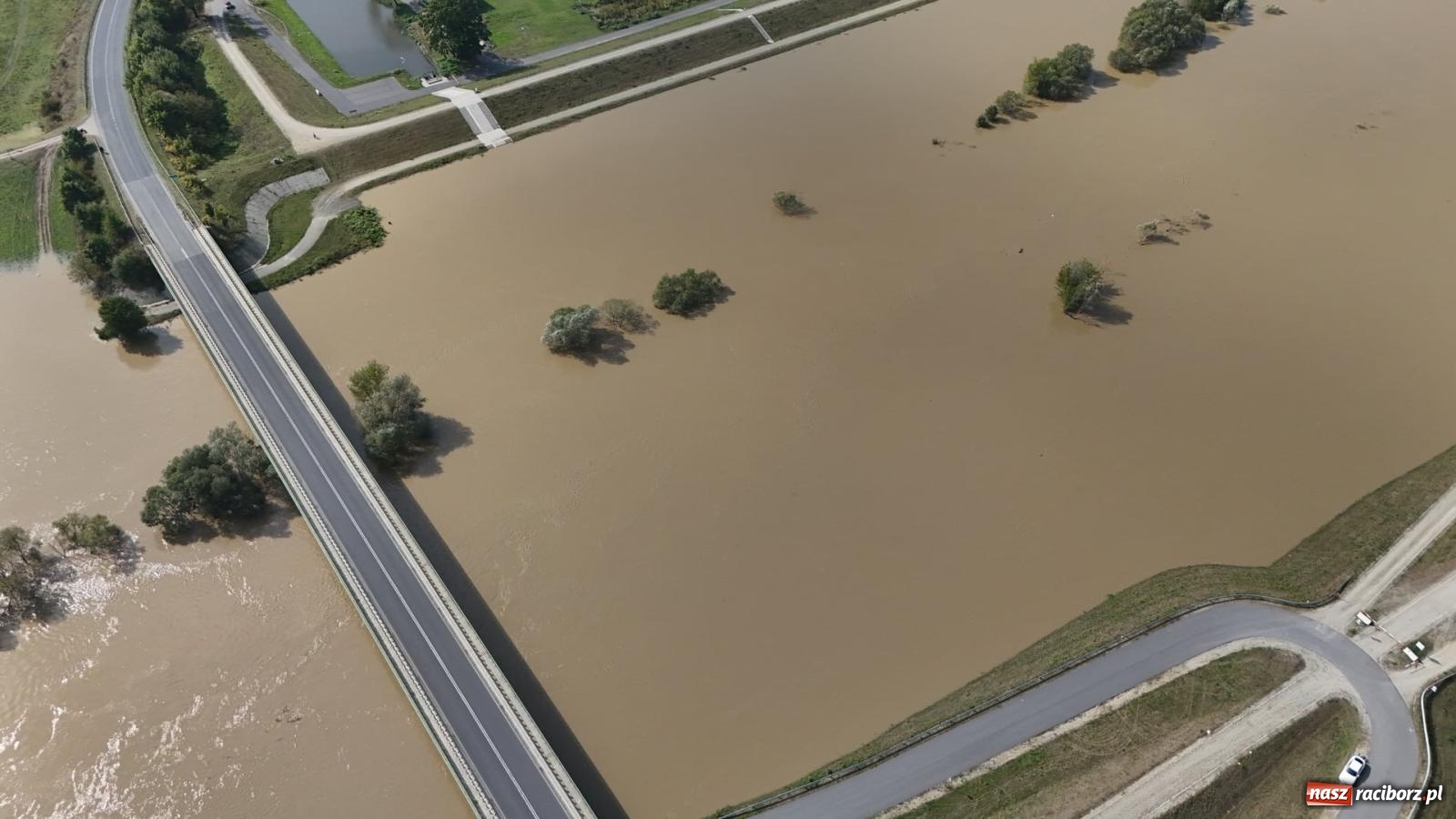 Zdjęcie w galerii na portalu naszraciborz.pl: Prezydent Raciborza obawia się ataku terrorystycznego albo uszkodzenia zapory zbiornika wiadomości z regionu