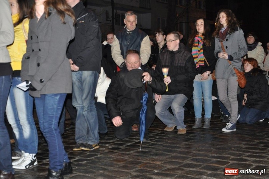 Zdjęcie w galerii na portalu naszraciborz.pl: Droga Krzyżowa ulicami miasta wiadomości z regionu