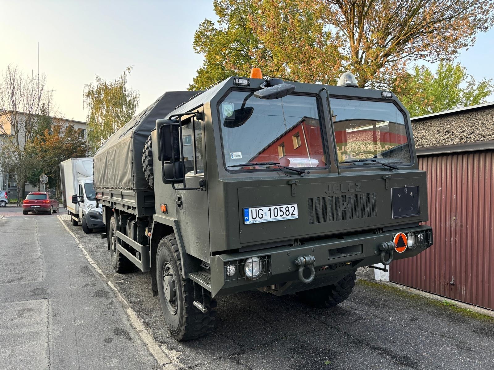 Zdjęcie w galerii na portalu naszraciborz.pl: Nie ma wojny, jest sprzątanie. 300 żołnierzy w Raciborzu [FOTO] wiadomości z regionu