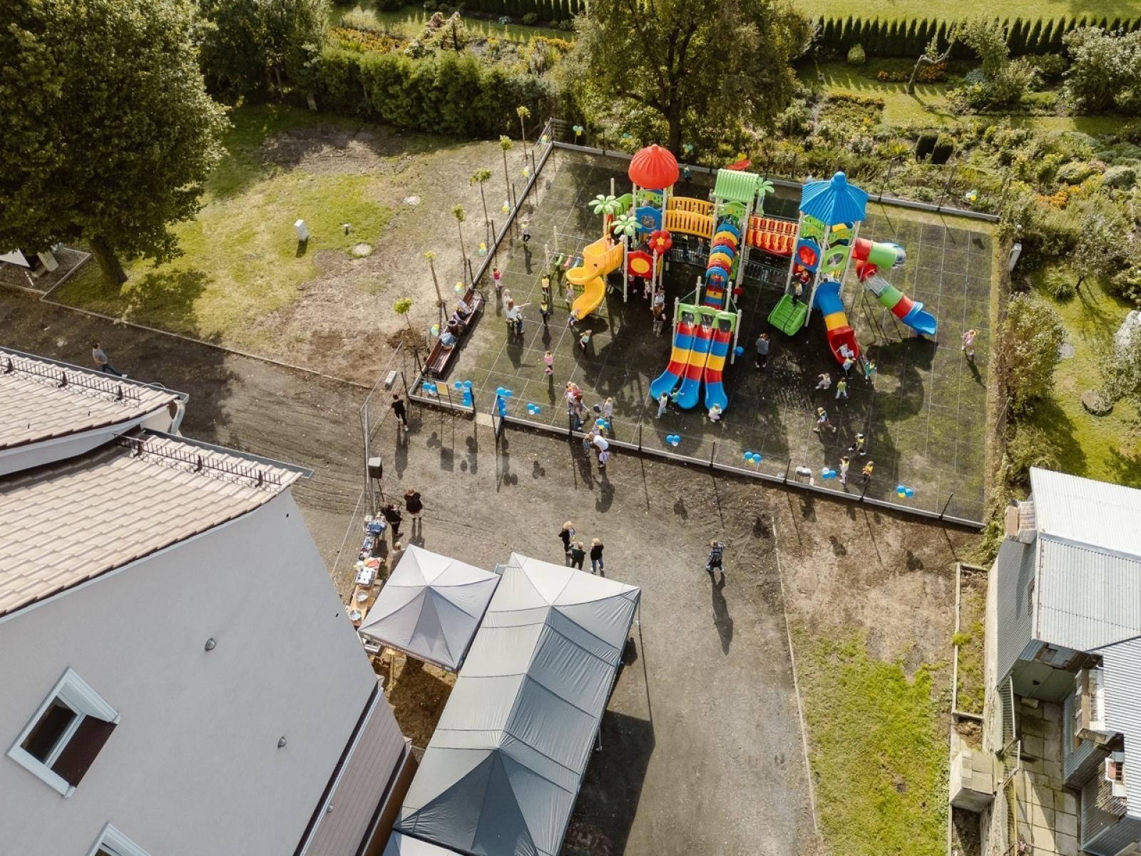 Zdjęcie w galerii na portalu naszraciborz.pl: Zjeżdżalnie, wieże i pomosty. Pietrowice Wielkie mają super plac zabaw [FOTO i WIDEO] wiadomości z regionu