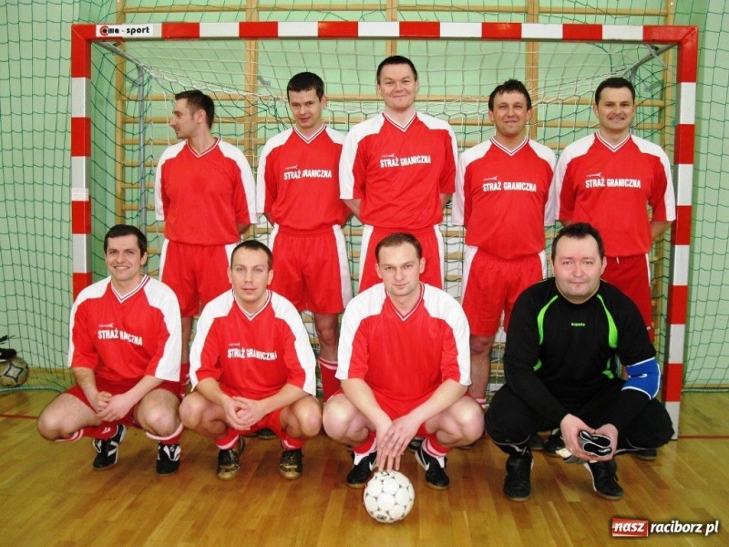 Zdjęcie w galerii na portalu naszraciborz.pl: Turniej mundurowych w hali OSiR wiadomości z regionu