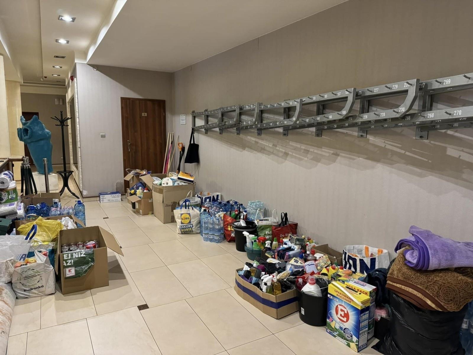 Zdjęcie w galerii na portalu naszraciborz.pl: Pierwsze dary dla powodzian wyruszą do poszkodowanych miast wiadomości z regionu