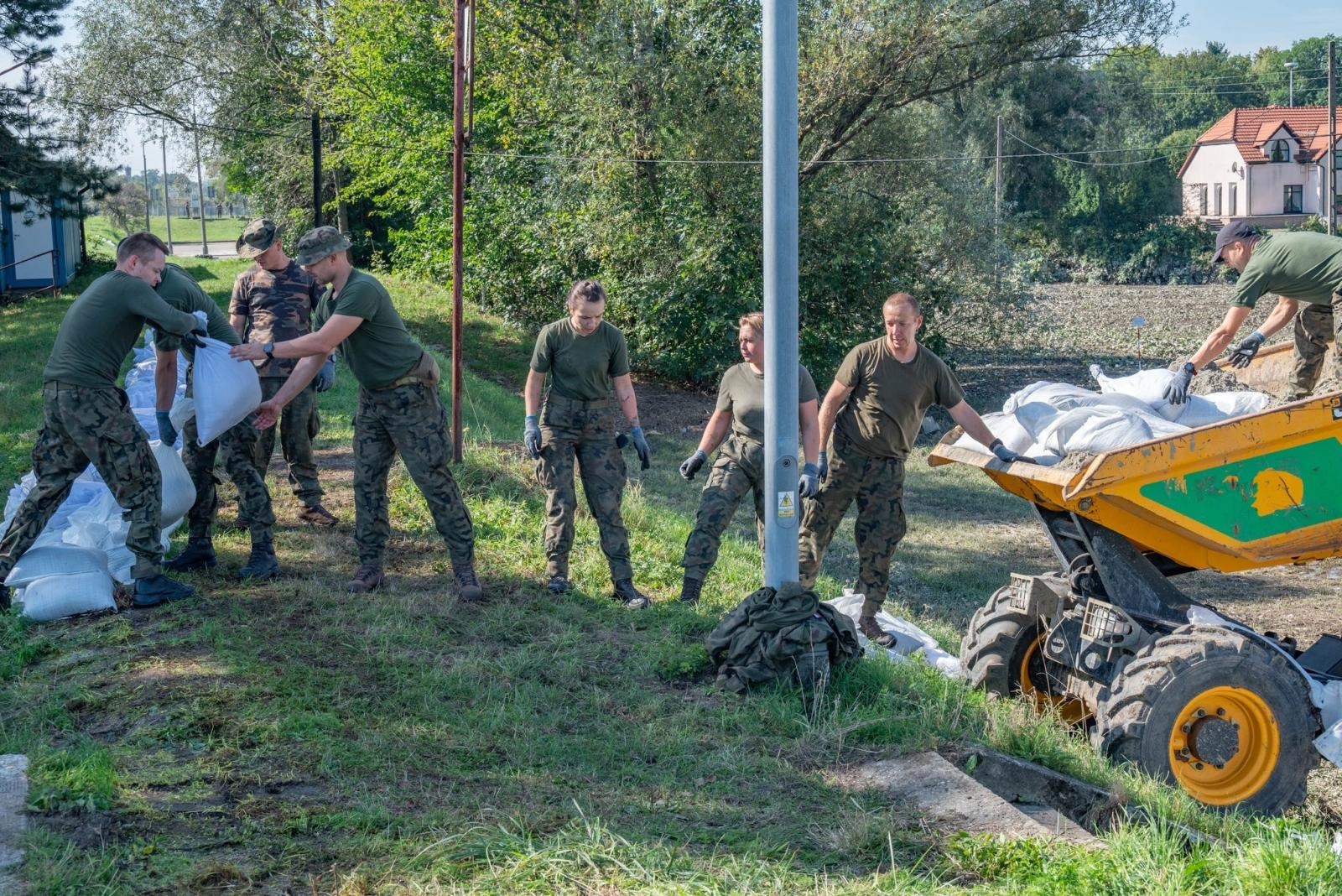 Zdjęcie w galerii na portalu naszraciborz.pl: Jednostki OSP w powiecie raciborskim otrzymały agregaty prądotwórcze wiadomości z regionu