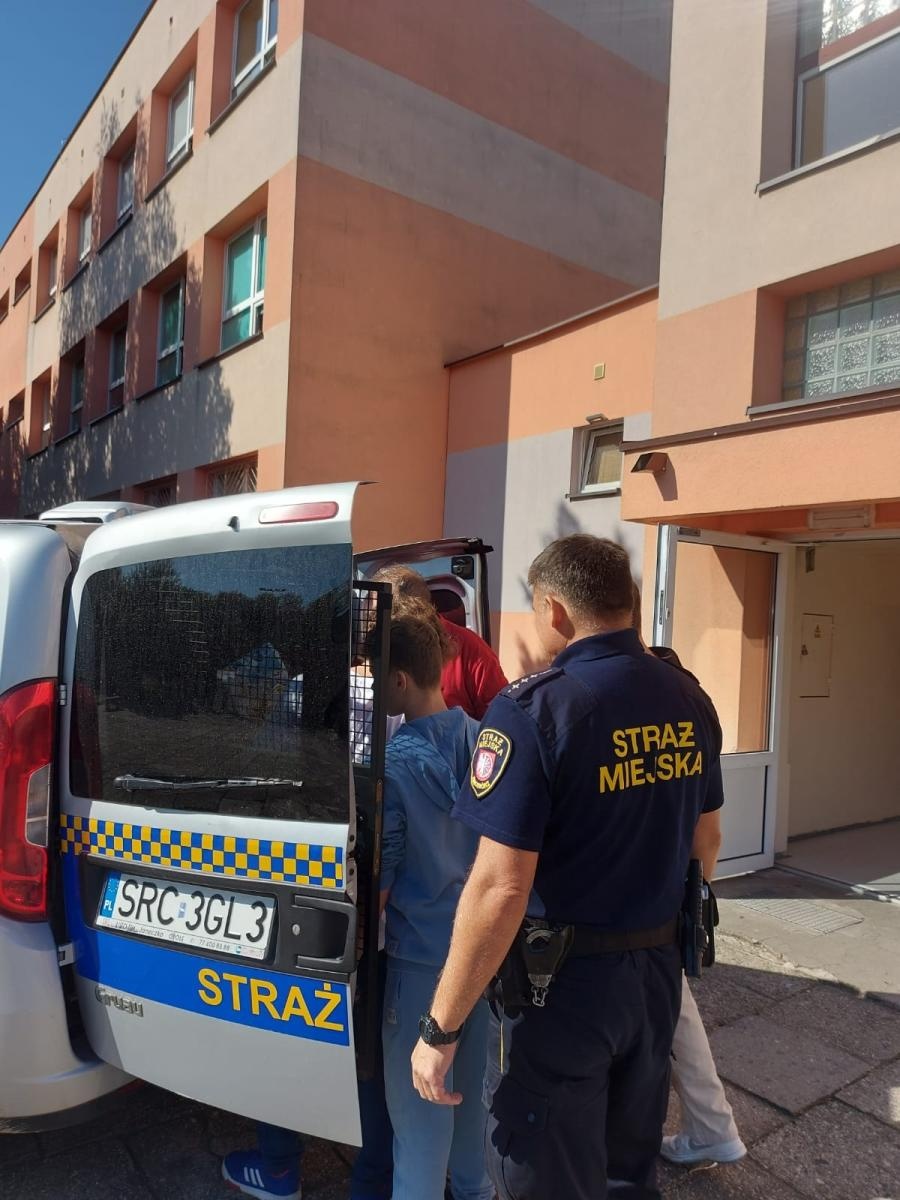 Zdjęcie w galerii na portalu naszraciborz.pl: Raciborska 15-tka stała się centrum pomocy powodzianom wiadomości z regionu