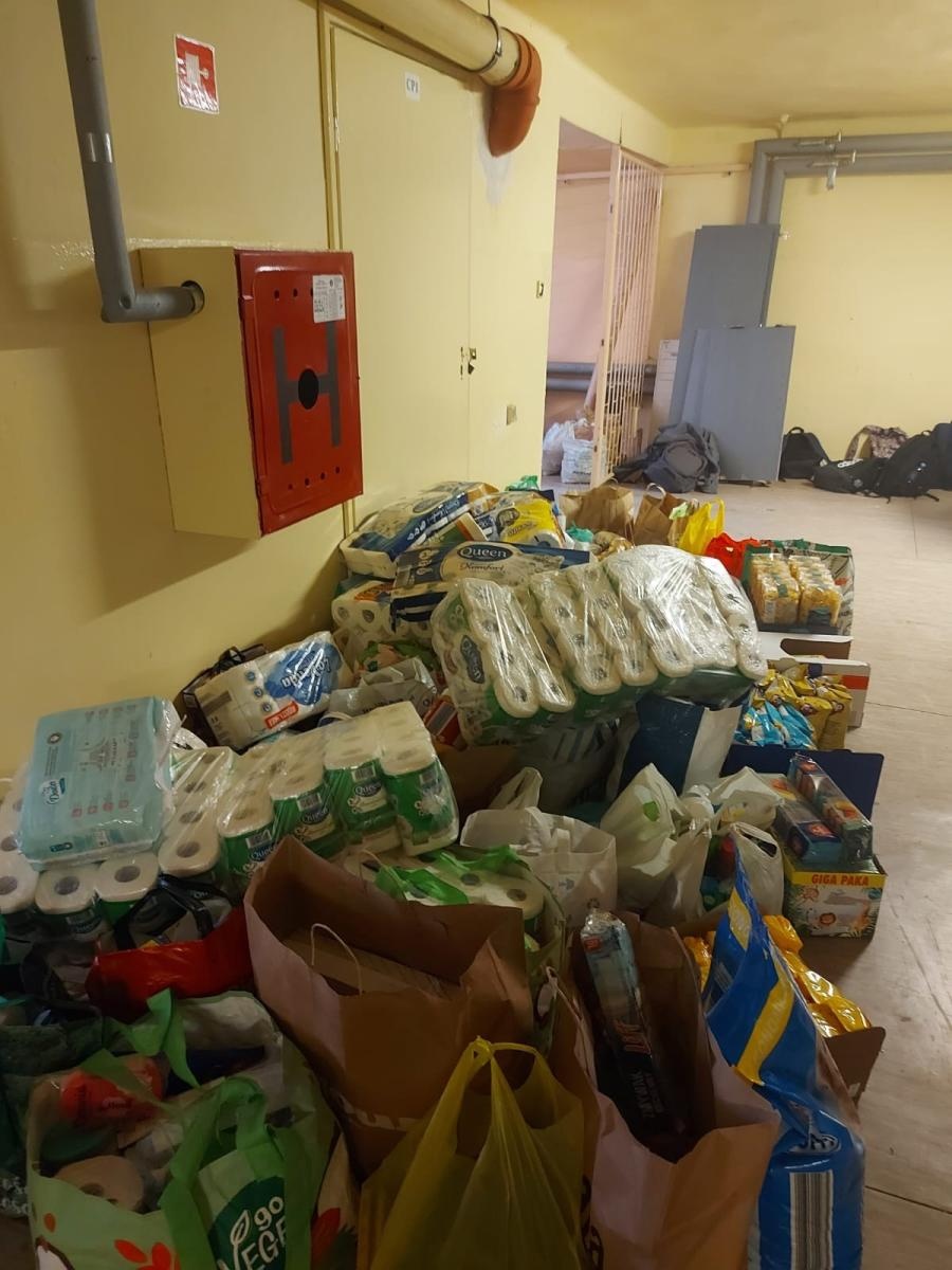 Zdjęcie w galerii na portalu naszraciborz.pl: Raciborska 15-tka stała się centrum pomocy powodzianom wiadomości z regionu