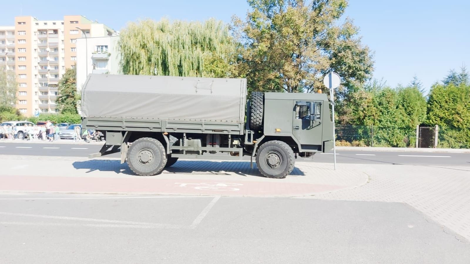Zdjęcie w galerii na portalu naszraciborz.pl: Raciborska 15-tka stała się centrum pomocy powodzianom wiadomości z regionu
