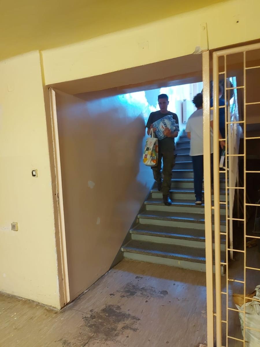 Zdjęcie w galerii na portalu naszraciborz.pl: Raciborska 15-tka stała się centrum pomocy powodzianom wiadomości z regionu