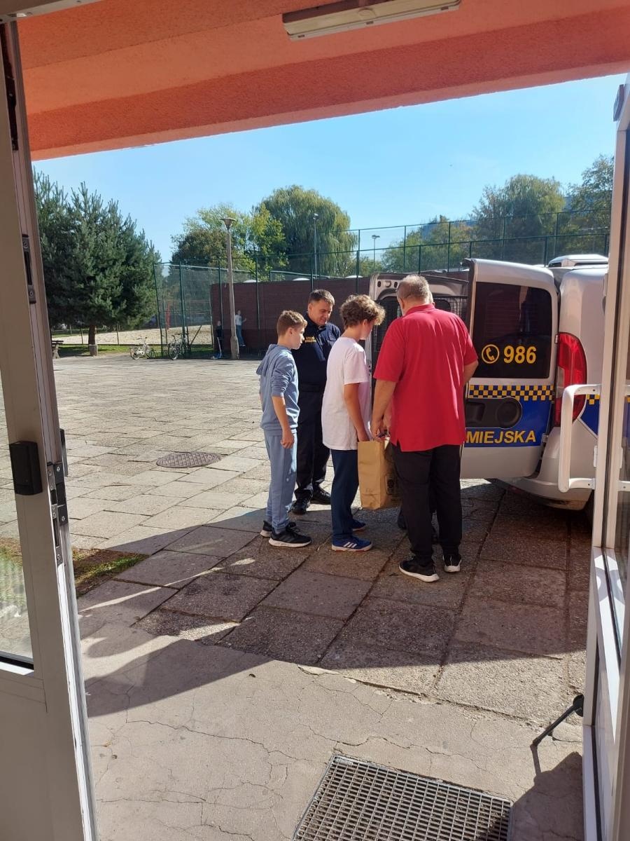 Zdjęcie w galerii na portalu naszraciborz.pl: Raciborska 15-tka stała się centrum pomocy powodzianom wiadomości z regionu