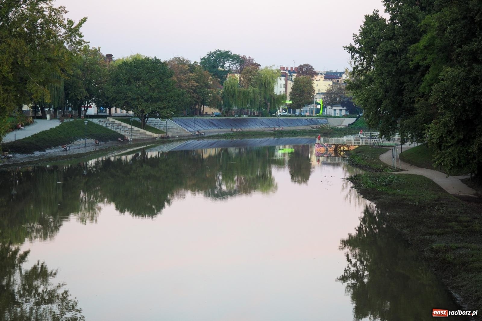 Zdjęcie w galerii na portalu naszraciborz.pl: Raciborskie bulwary po wielkiej wodzie [FOTO] wiadomości z regionu