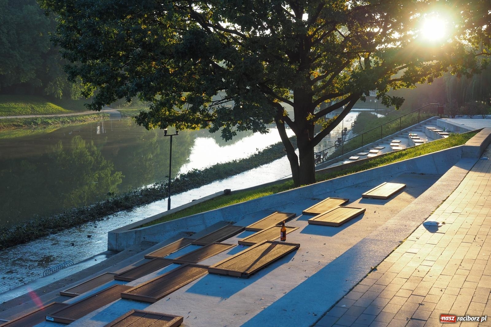Zdjęcie w galerii na portalu naszraciborz.pl: Raciborskie bulwary po wielkiej wodzie [FOTO] wiadomości z regionu