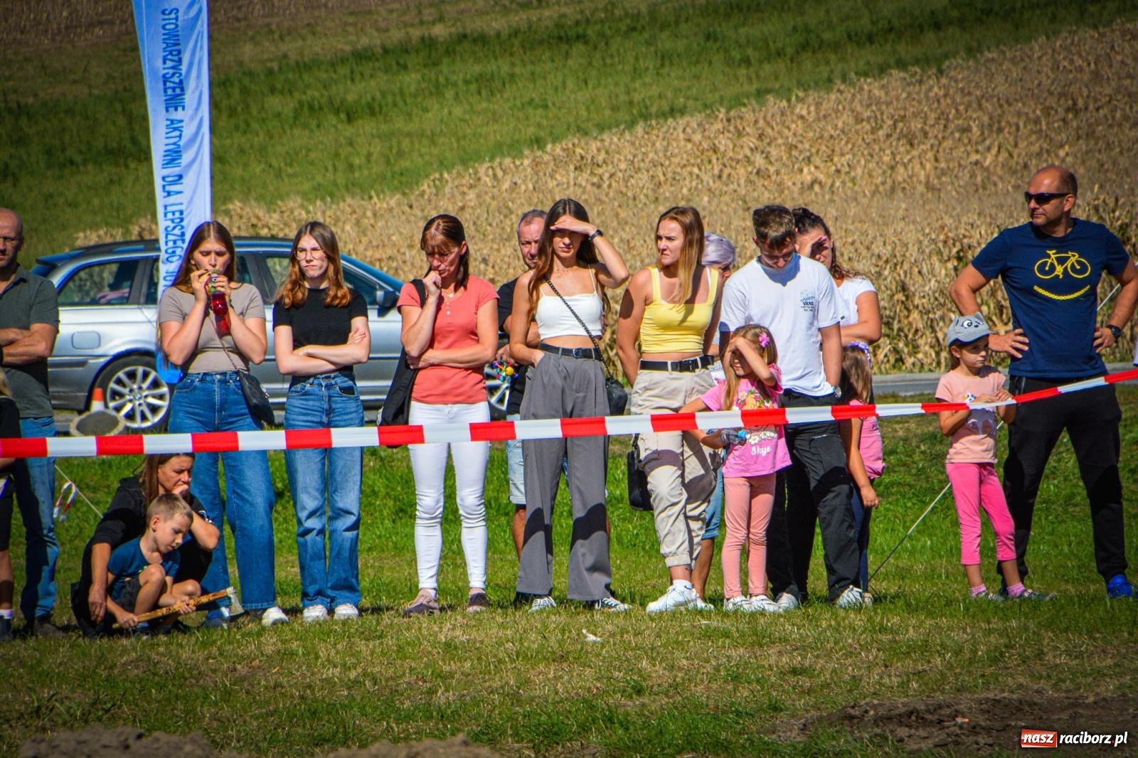 Zdjęcie w galerii na portalu naszraciborz.pl: Słoneczny Hubertus w Żerdzinach. Lisią kitę zerwał Jakub Niedbała wiadomości z regionu