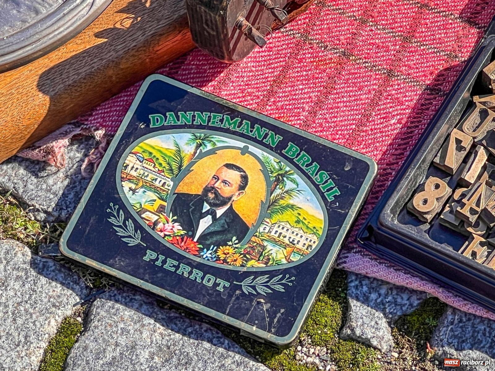 Zdjęcie w galerii na portalu naszraciborz.pl: Ciekawostki z raciborskiego targu staroci wiadomości z regionu