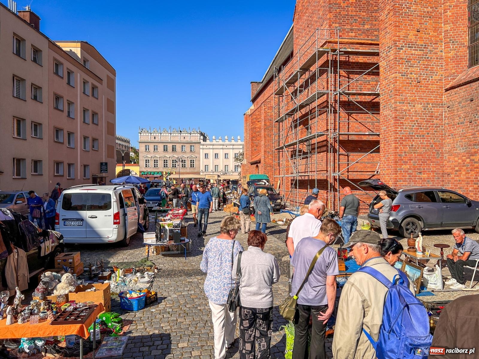 Zdjęcie w galerii na portalu naszraciborz.pl: Ciekawostki z raciborskiego targu staroci wiadomości z regionu