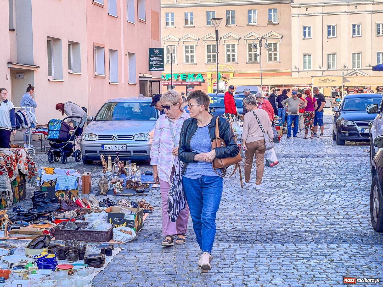 Zdjęcie w galerii na portalu naszraciborz.pl: Ciekawostki z raciborskiego targu staroci wiadomości z regionu