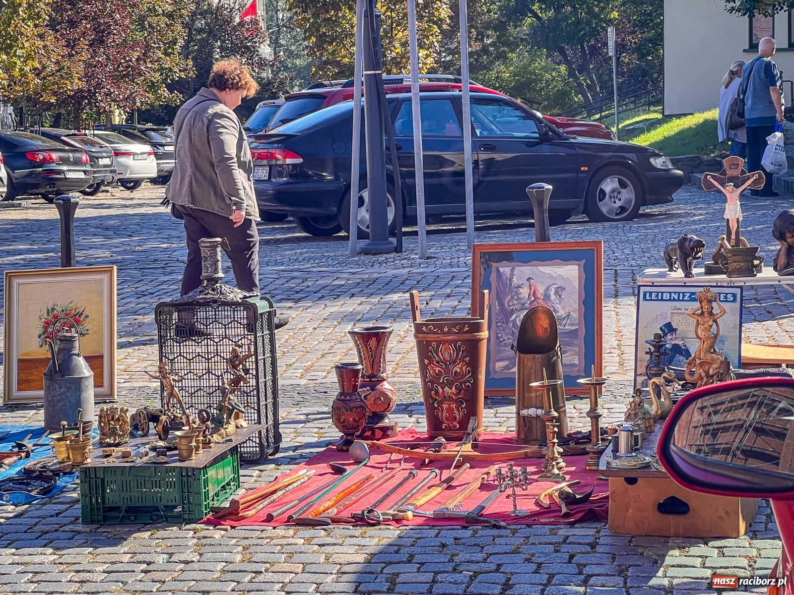 Zdjęcie w galerii na portalu naszraciborz.pl: Ciekawostki z raciborskiego targu staroci wiadomości z regionu