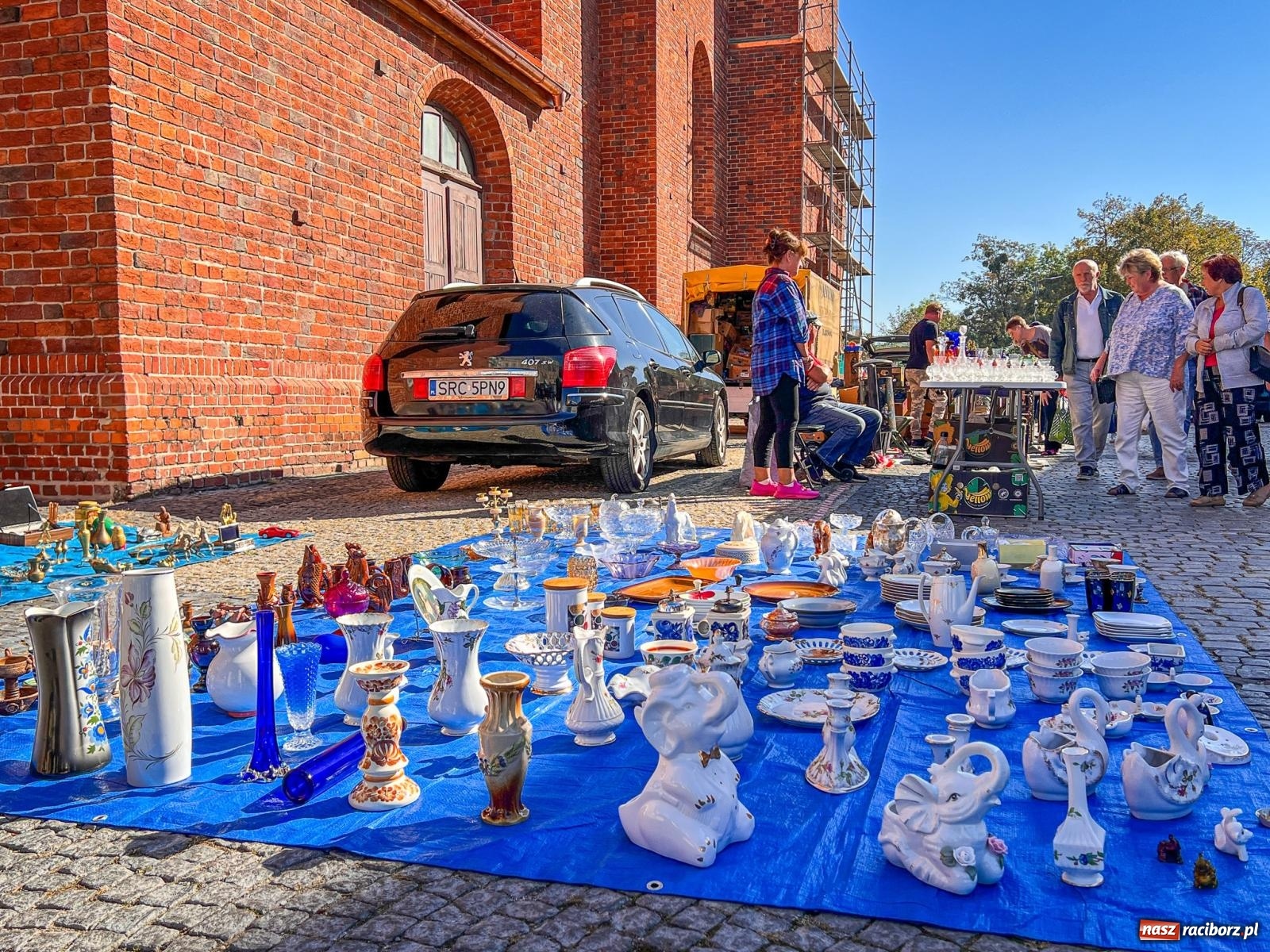 Zdjęcie w galerii na portalu naszraciborz.pl: Ciekawostki z raciborskiego targu staroci wiadomości z regionu