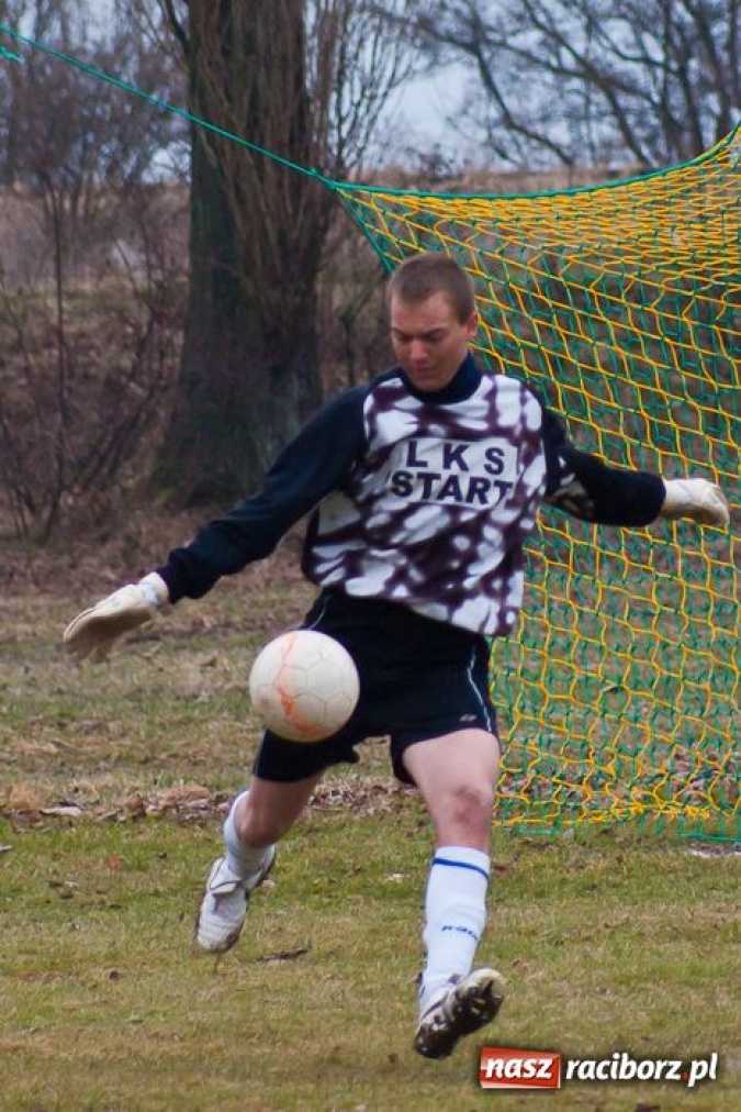 Zdjęcie w galerii na portalu naszraciborz.pl: Wymęczone zwycięstwo Pietrowic wiadomości z regionu