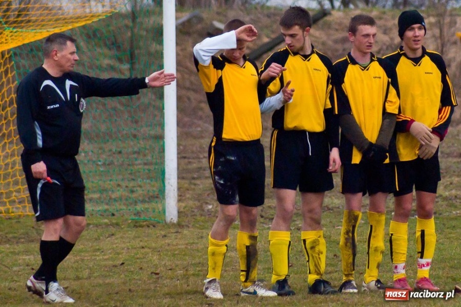 Zdjęcie w galerii na portalu naszraciborz.pl: Wymęczone zwycięstwo Pietrowic wiadomości z regionu