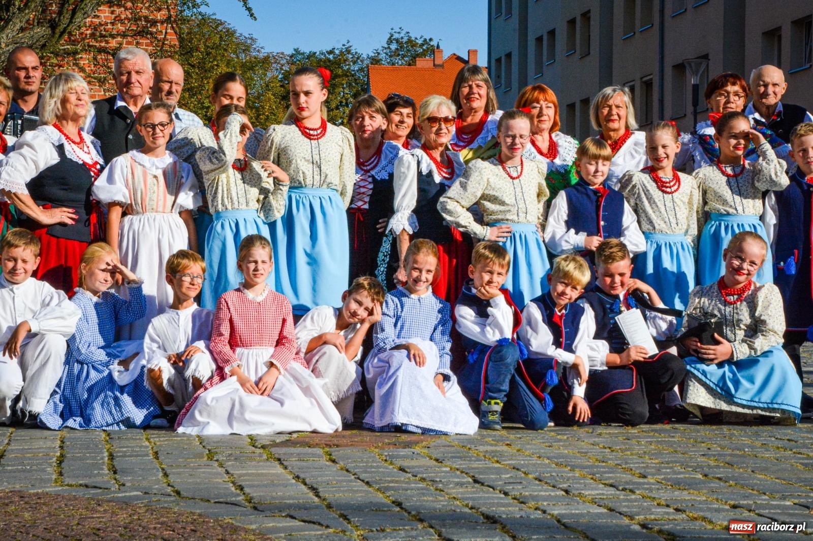 Zdjęcie w galerii na portalu naszraciborz.pl: Zespół Pieśni i Tańca Strzecha ma już 70 lat. Trwają folklorystyczne urodziny wiadomości z regionu