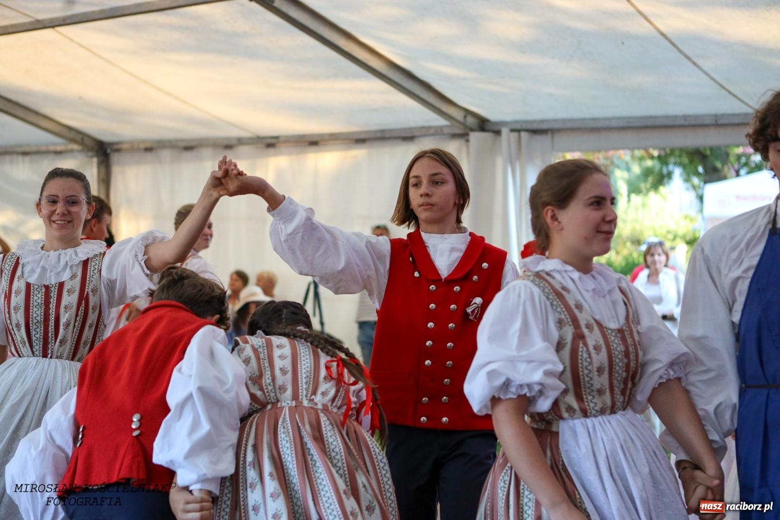 Zdjęcie w galerii na portalu naszraciborz.pl: Śląska i góralska nuta. Strzecha, Uśmiech i Trebunie Tutki wiadomości z regionu