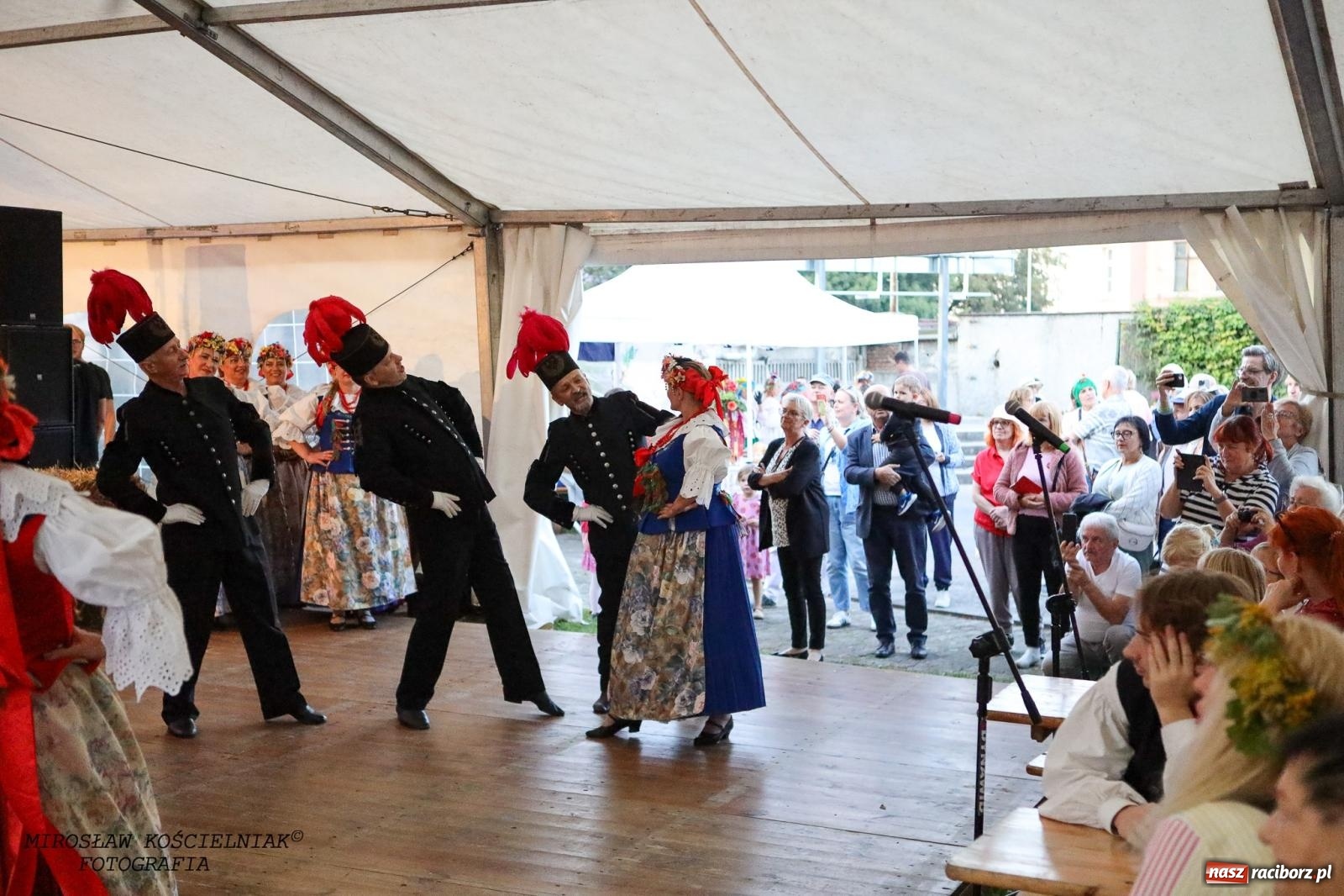 Zdjęcie w galerii na portalu naszraciborz.pl: Śląska i góralska nuta. Strzecha, Uśmiech i Trebunie Tutki wiadomości z regionu