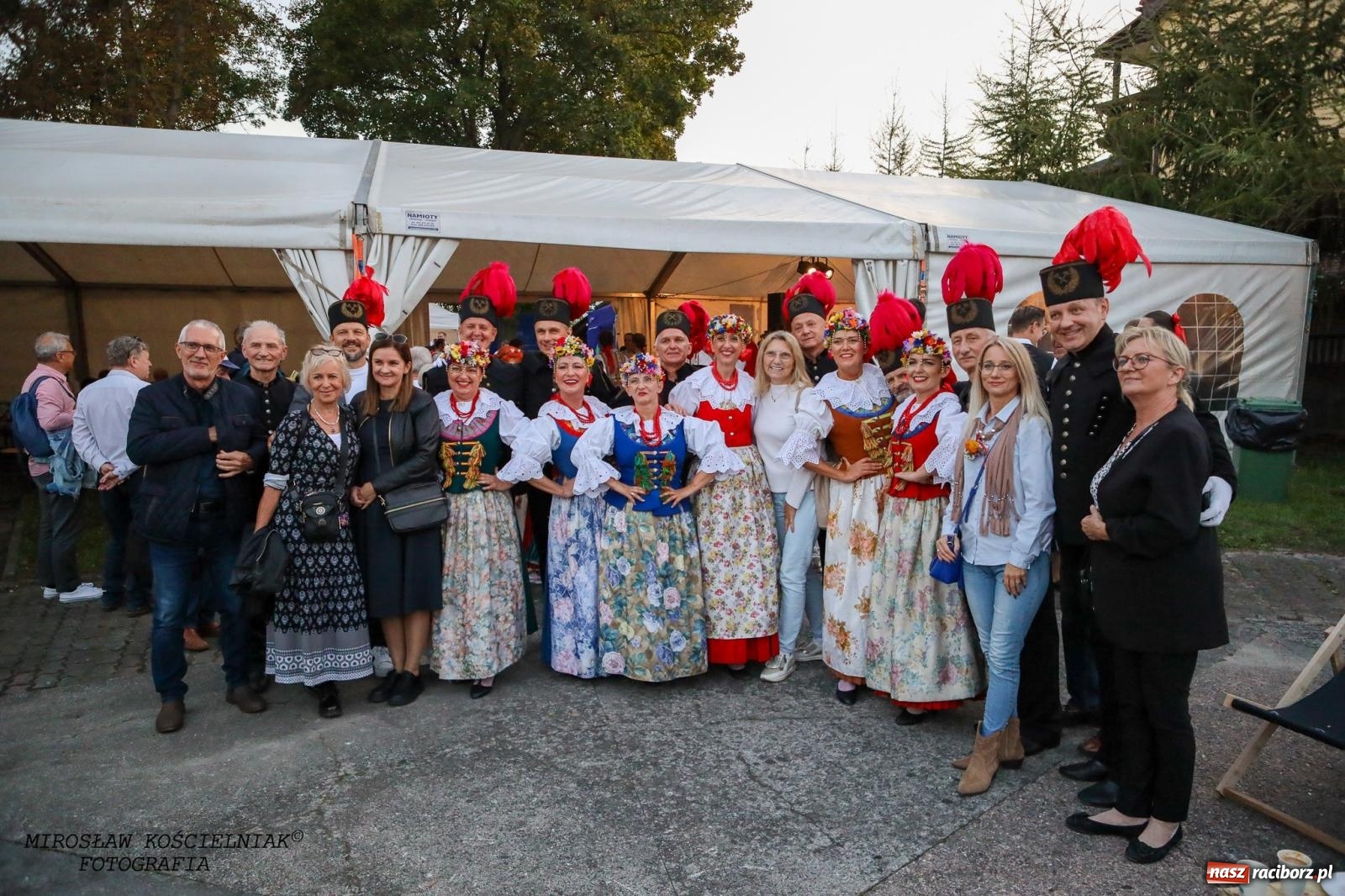 Zdjęcie w galerii na portalu naszraciborz.pl: Śląska i góralska nuta. Strzecha, Uśmiech i Trebunie Tutki wiadomości z regionu