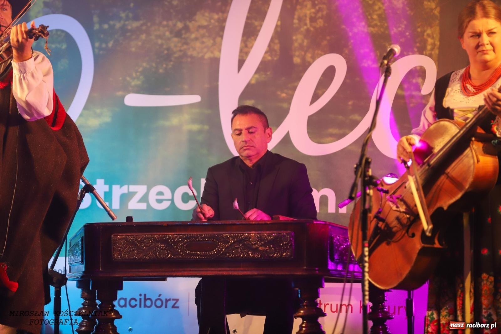 Zdjęcie w galerii na portalu naszraciborz.pl: Śląska i góralska nuta. Strzecha, Uśmiech i Trebunie Tutki wiadomości z regionu