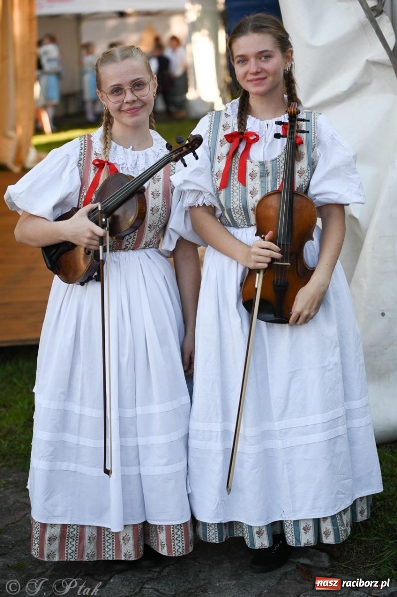 Zdjęcie w galerii na portalu naszraciborz.pl: Śląska i góralska nuta. Strzecha, Uśmiech i Trebunie Tutki wiadomości z regionu