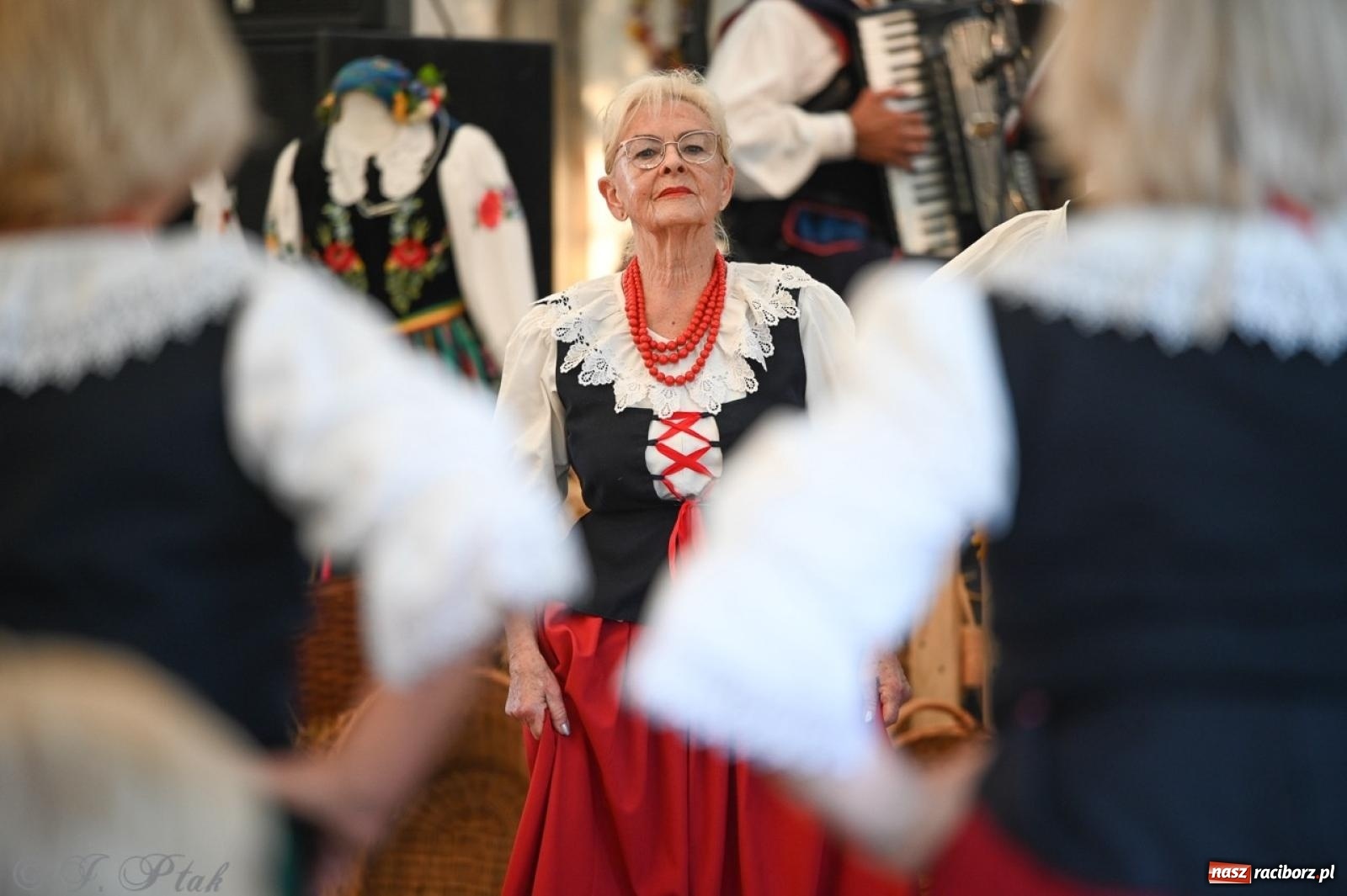 Zdjęcie w galerii na portalu naszraciborz.pl: Śląska i góralska nuta. Strzecha, Uśmiech i Trebunie Tutki wiadomości z regionu