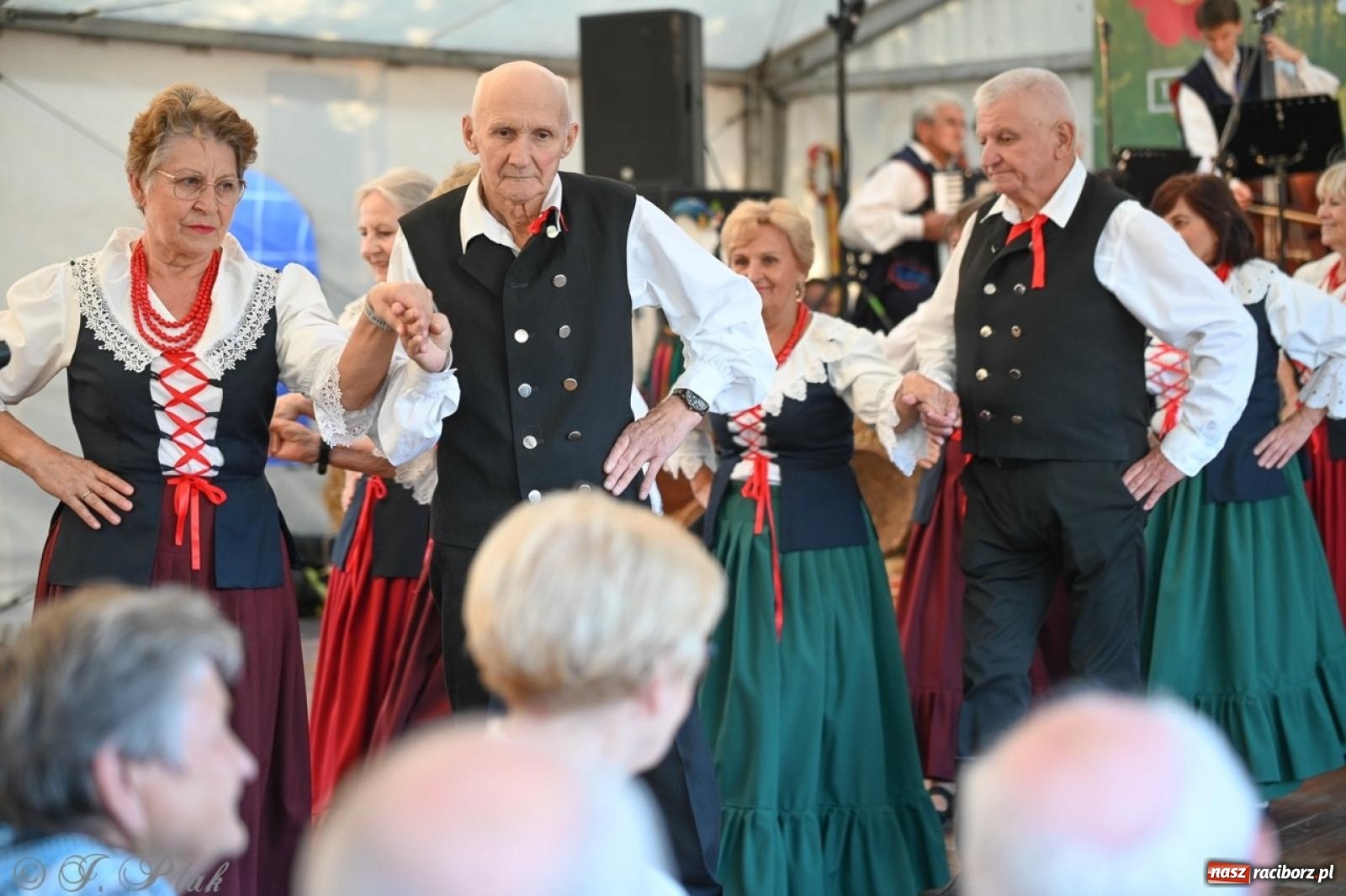 Zdjęcie w galerii na portalu naszraciborz.pl: Śląska i góralska nuta. Strzecha, Uśmiech i Trebunie Tutki wiadomości z regionu