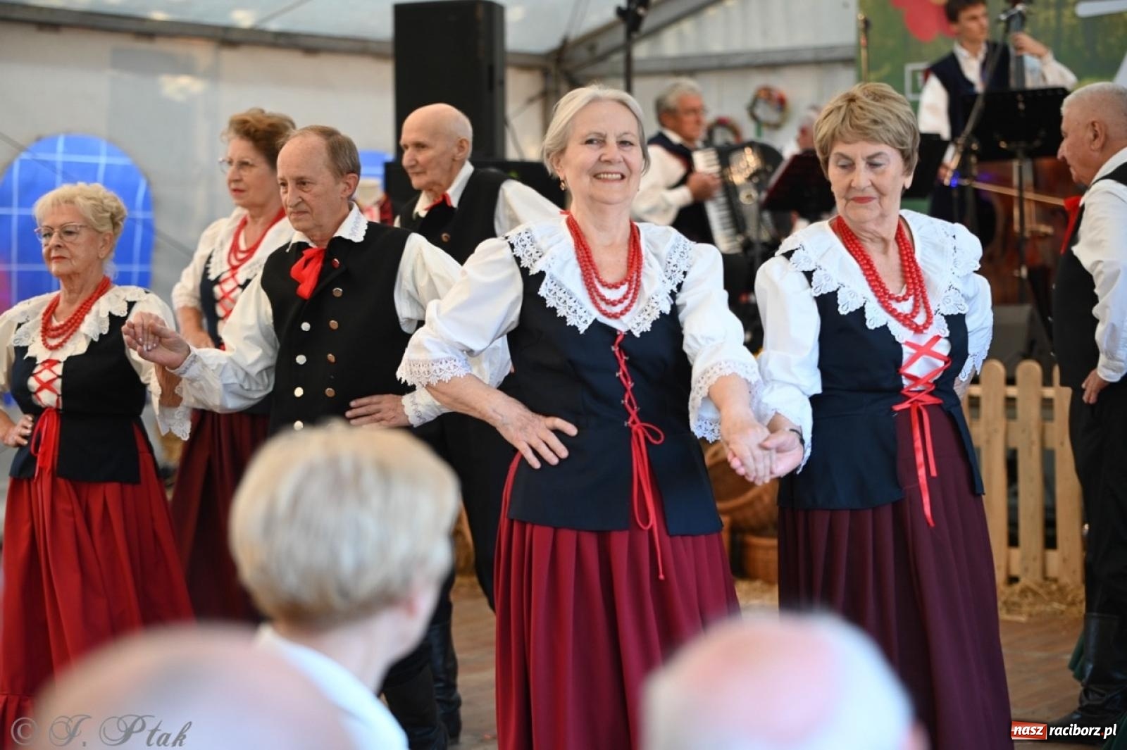 Zdjęcie w galerii na portalu naszraciborz.pl: Śląska i góralska nuta. Strzecha, Uśmiech i Trebunie Tutki wiadomości z regionu