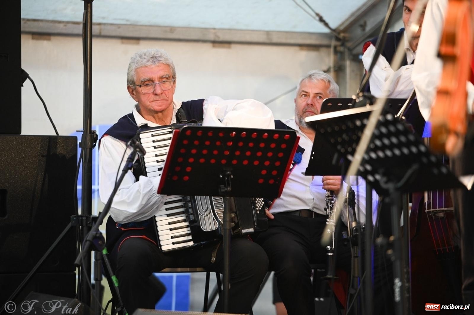 Zdjęcie w galerii na portalu naszraciborz.pl: Śląska i góralska nuta. Strzecha, Uśmiech i Trebunie Tutki wiadomości z regionu
