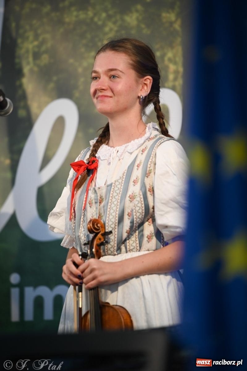 Zdjęcie w galerii na portalu naszraciborz.pl: Śląska i góralska nuta. Strzecha, Uśmiech i Trebunie Tutki wiadomości z regionu