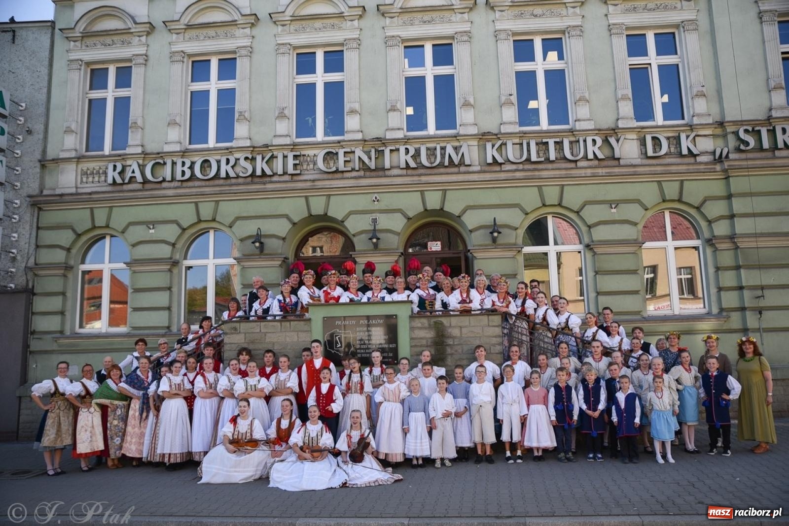 Zdjęcie w galerii na portalu naszraciborz.pl: Śląska i góralska nuta. Strzecha, Uśmiech i Trebunie Tutki wiadomości z regionu