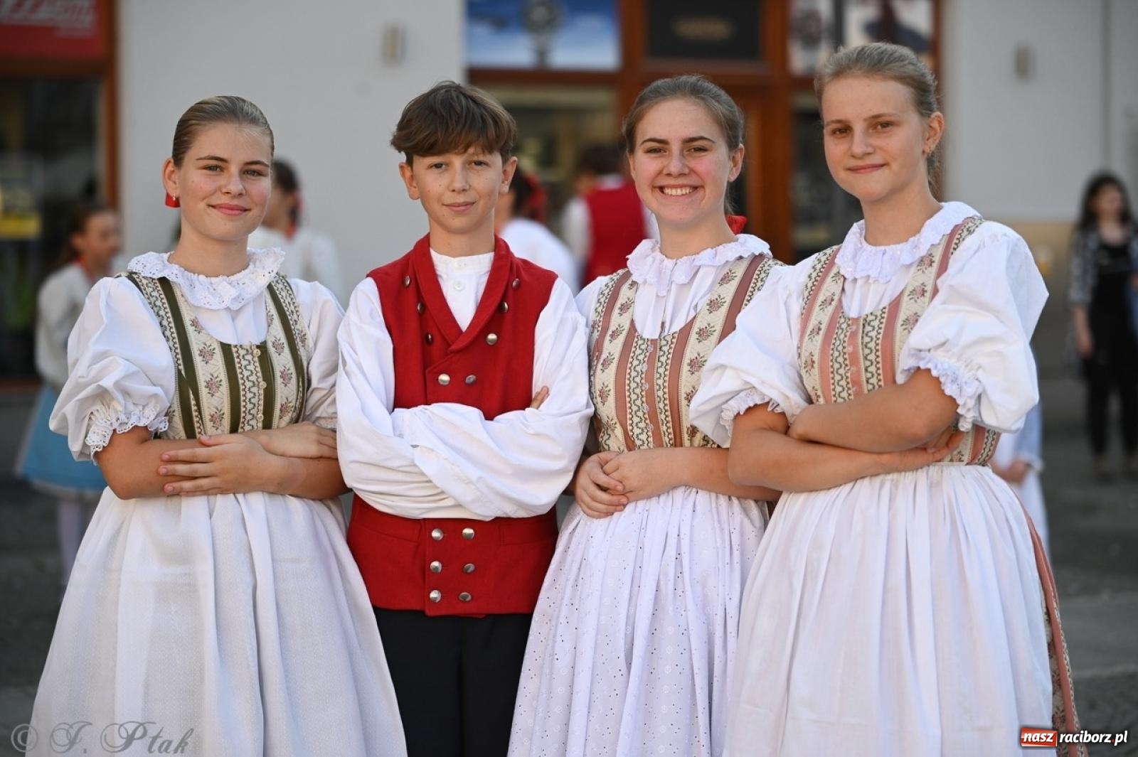 Zdjęcie w galerii na portalu naszraciborz.pl: Raciborska parada folkloru na 70. urodziny Strzechy [FOTO i WIDEO] wiadomości z regionu