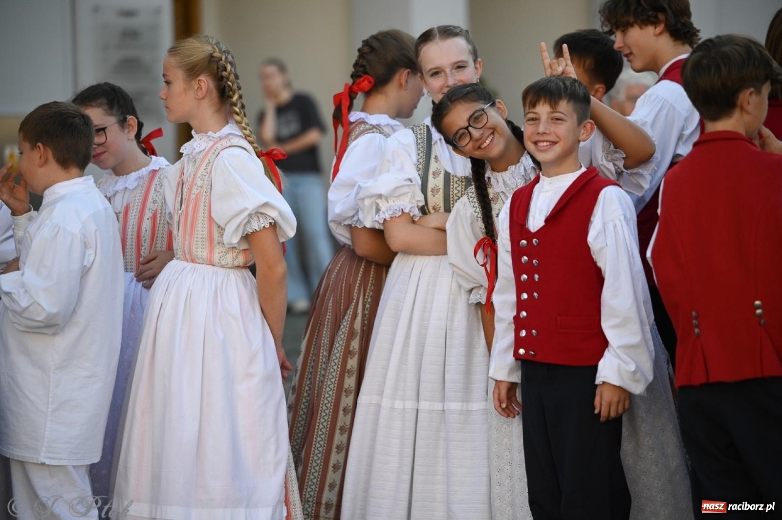 Zdjęcie w galerii na portalu naszraciborz.pl: Raciborska parada folkloru na 70. urodziny Strzechy [FOTO i WIDEO] wiadomości z regionu