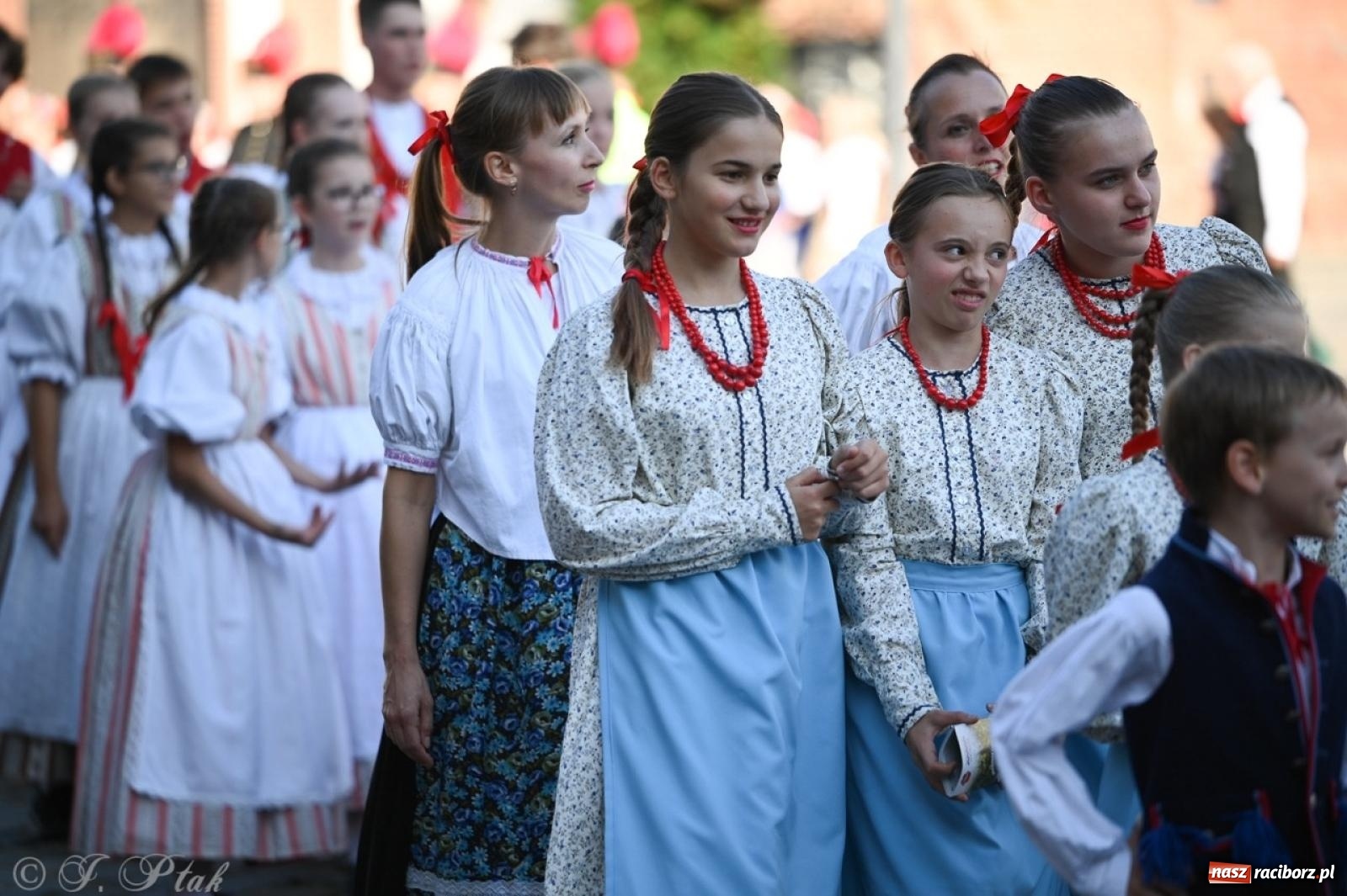 Zdjęcie w galerii na portalu naszraciborz.pl: Raciborska parada folkloru na 70. urodziny Strzechy [FOTO i WIDEO] wiadomości z regionu