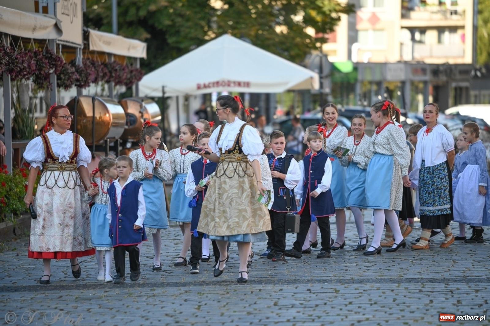 Zdjęcie w galerii na portalu naszraciborz.pl: Raciborska parada folkloru na 70. urodziny Strzechy [FOTO i WIDEO] wiadomości z regionu