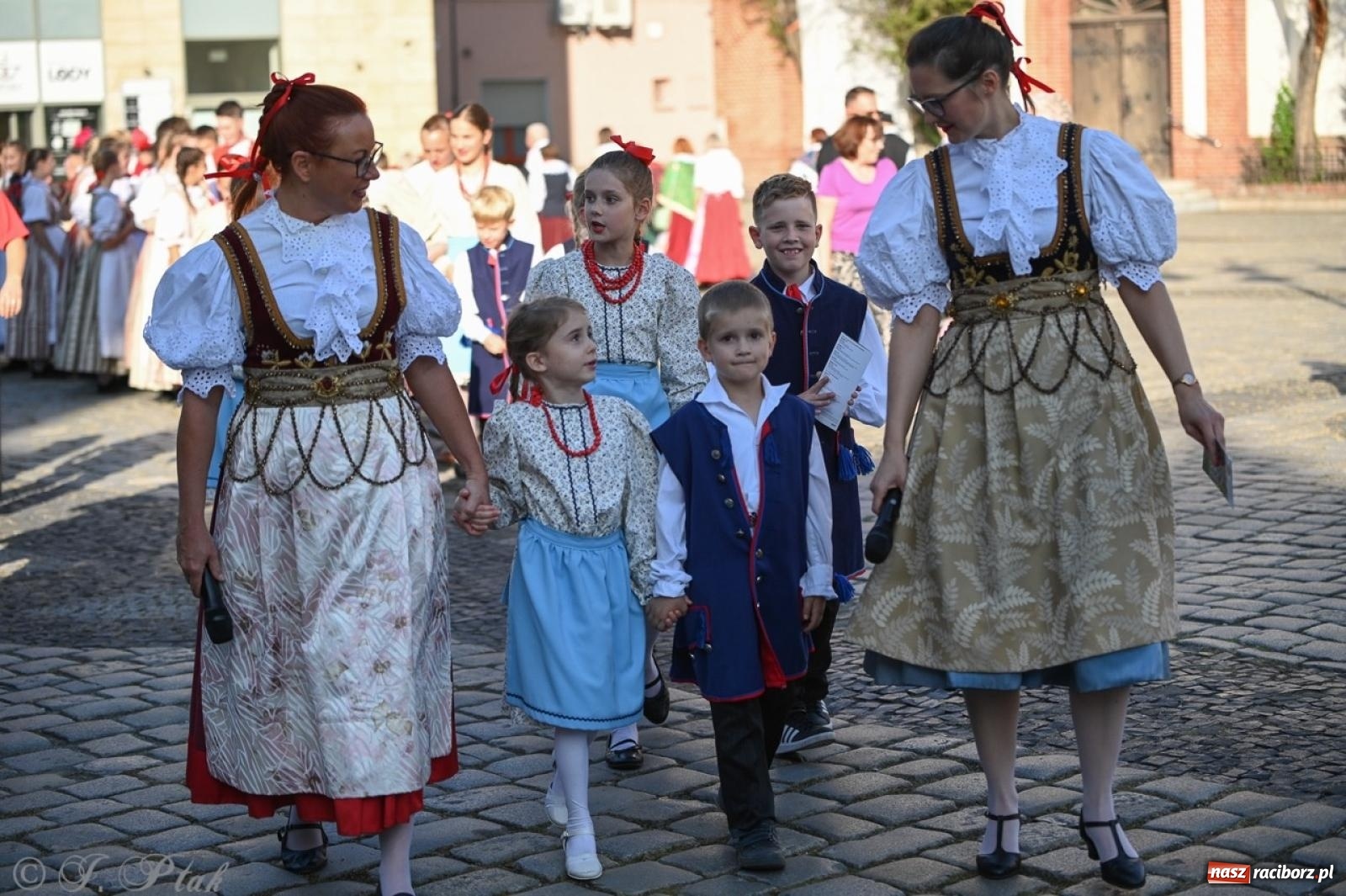 Zdjęcie w galerii na portalu naszraciborz.pl: Raciborska parada folkloru na 70. urodziny Strzechy [FOTO i WIDEO] wiadomości z regionu