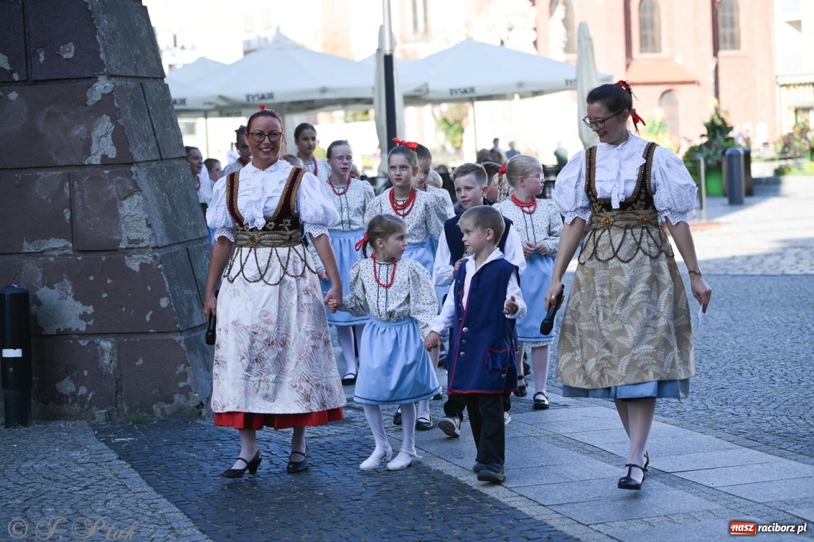Zdjęcie w galerii na portalu naszraciborz.pl: Raciborska parada folkloru na 70. urodziny Strzechy [FOTO i WIDEO] wiadomości z regionu