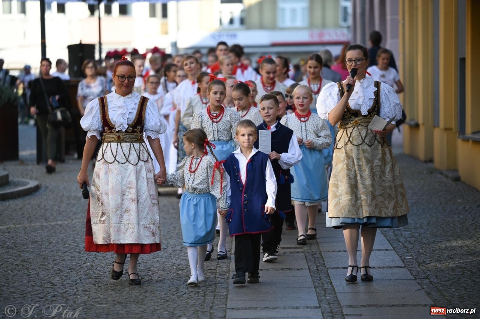 Zdjęcie w galerii na portalu naszraciborz.pl: Raciborska parada folkloru na 70. urodziny Strzechy [FOTO i WIDEO] wiadomości z regionu