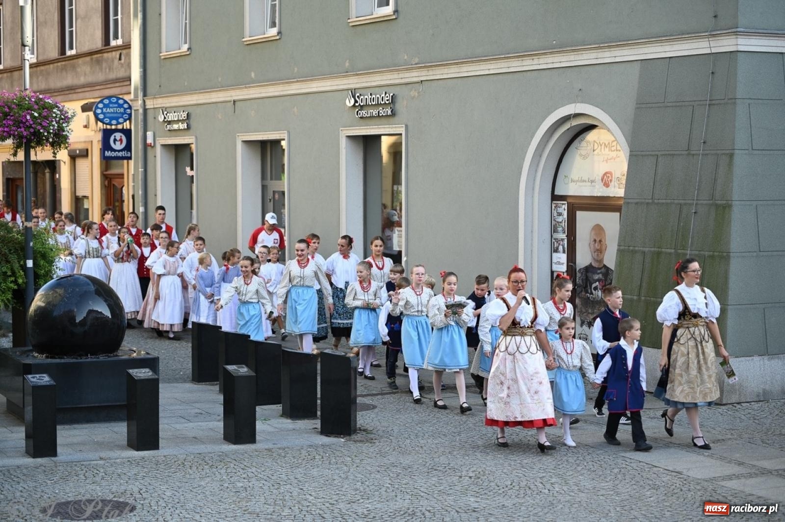 Zdjęcie w galerii na portalu naszraciborz.pl: Raciborska parada folkloru na 70. urodziny Strzechy [FOTO i WIDEO] wiadomości z regionu