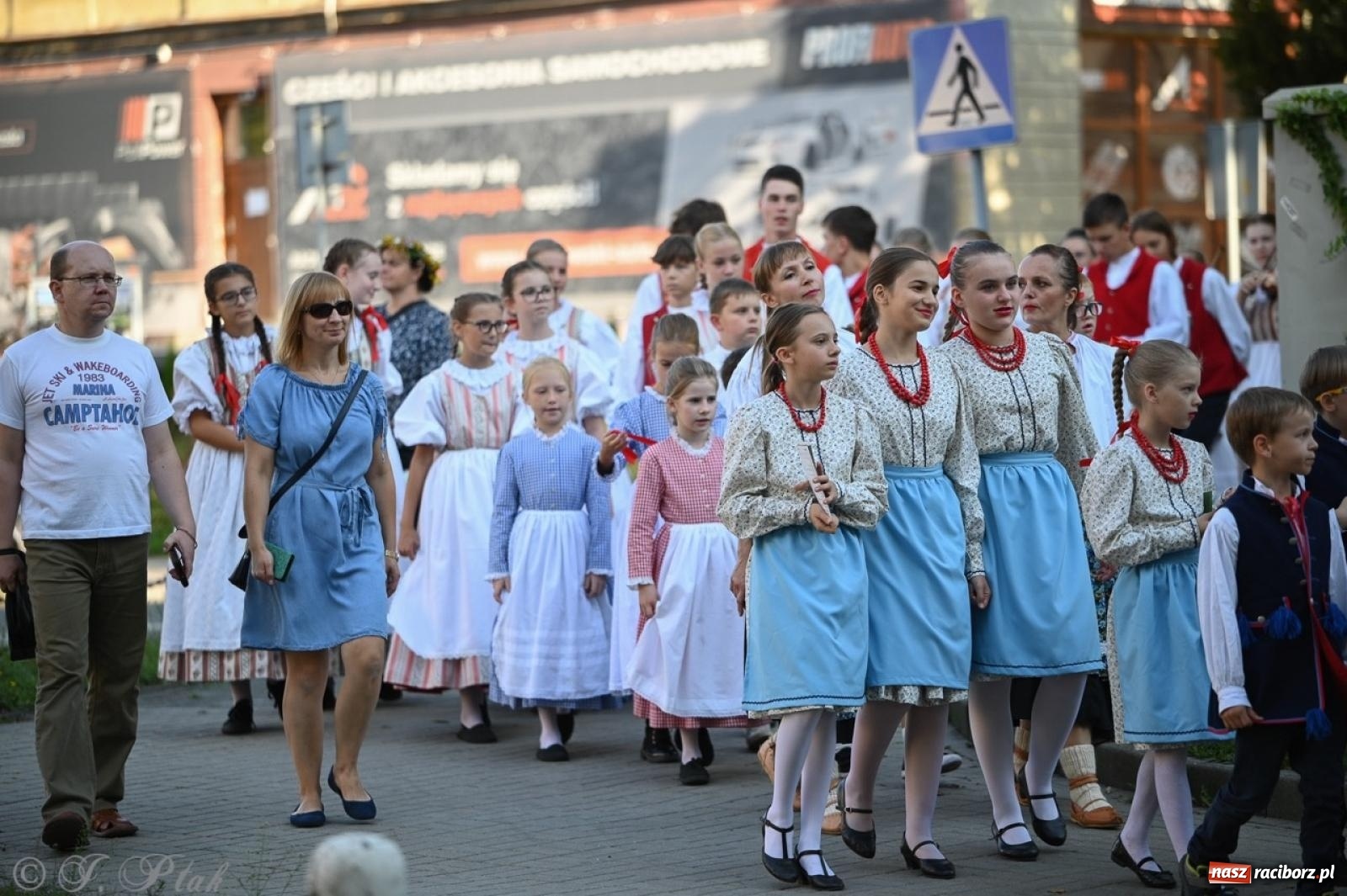 Zdjęcie w galerii na portalu naszraciborz.pl: Raciborska parada folkloru na 70. urodziny Strzechy [FOTO i WIDEO] wiadomości z regionu