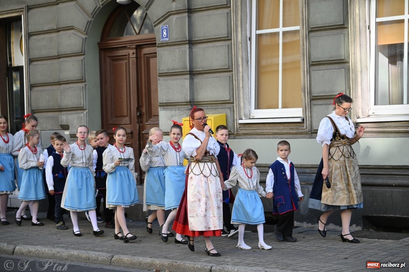 Zdjęcie w galerii na portalu naszraciborz.pl: Raciborska parada folkloru na 70. urodziny Strzechy [FOTO i WIDEO] wiadomości z regionu