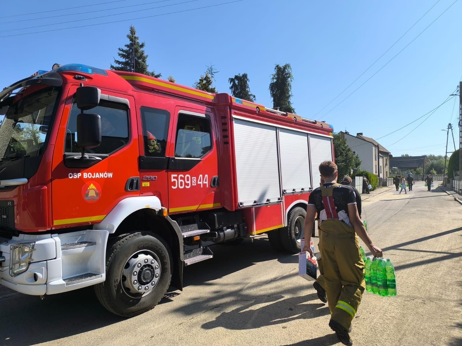 Zdjęcie w galerii na portalu naszraciborz.pl: Raport 998. Śmigłowiec LPR wezwany na Rudnicką. Dalsza walka ze skutkami powodzi wiadomości z regionu